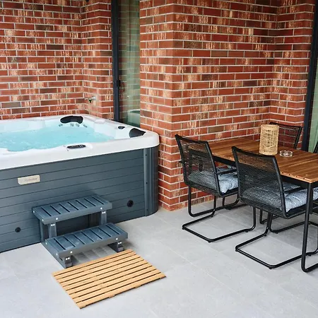 Pulse Patio Jacuzzi Apartmán Temešvár