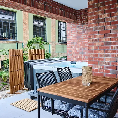 Pulse Patio Jacuzzi Apartmán